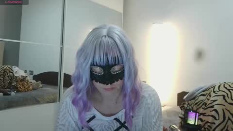 Lucy online show from March 25, 6:36 pm