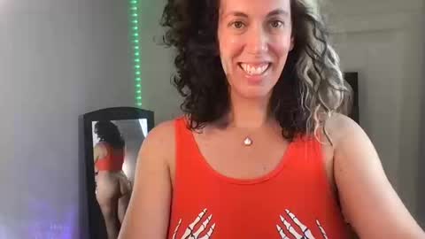 Bonnie online show from October 10, 1:50 pm