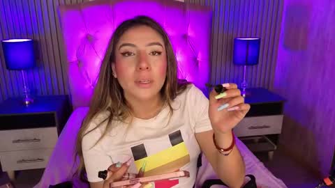 bonnali_lune online show from May 15, 5:49 am