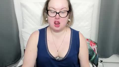 Bonnie online show from February 26, 5:00 am