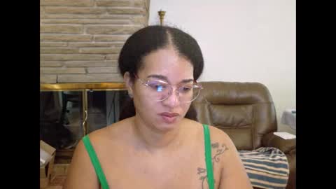 Queen Bon Vivantt online show from December 18, 3:51 pm