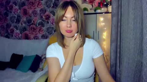 Snapshot of bonybenessy chatting on January 16, 8:57 pm Mira online show from January 16, 8:57 pm