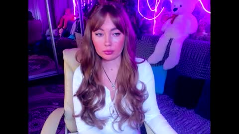 Mira online show from November 8, 8:34 pm