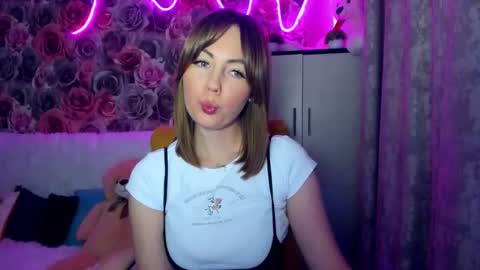 Snapshot of bonybenessy chatting on February 19, 8:10 pm Mira online show from February 19, 8:10 pm