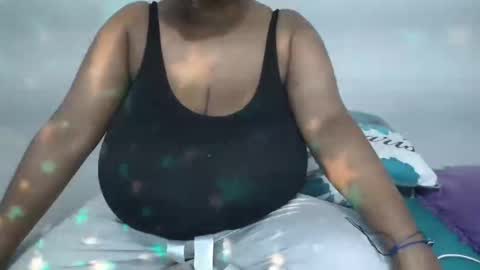 Snapshot of boobygoddessxxx chatting on December 24, 10:44 am boobygoddessxxx online show from December 24, 10:44 am