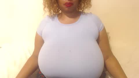 boobyqueen online show from December 18, 9:10 pm