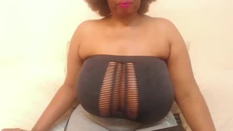 boobyqueen online show from February 17, 10:40 am