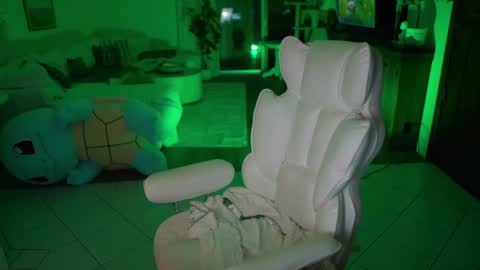 Miley online show from November 14, 2:25 am