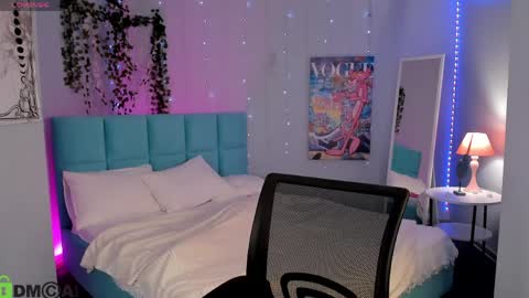 Milena online show from April 10, 6:30 am