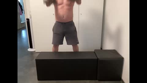 boopye online show from October 14, 7:55 am