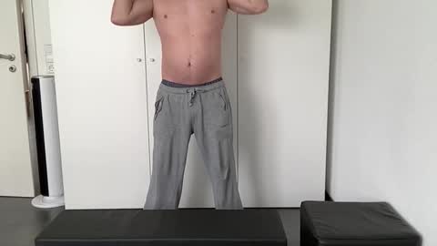 boopye online show from November 15, 9:22 am