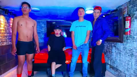 THOMAS AND DAMIAND online show from September 9, 4:18 pm