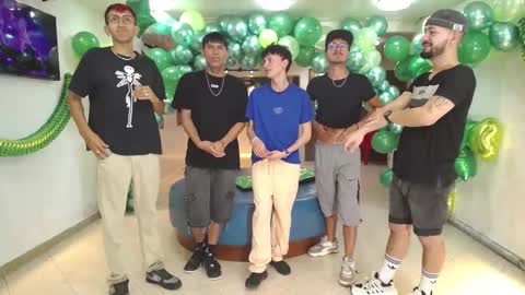 THOMAS AND DAMIAND online show from March 2, 5:12 am