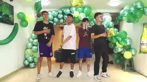 THOMAS AND DAMIAND online show from February 27, 5:40 am