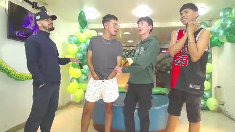 THOMAS AND DAMIAND online show from March 10, 5:11 am