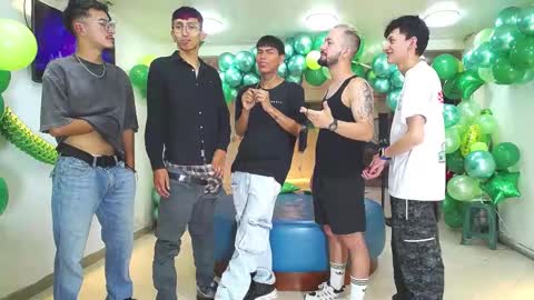 THOMAS AND DAMIAND online show from March 4, 5:11 am