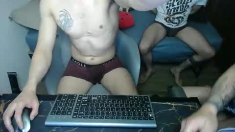 Snapshot of bossking019 chatting on February 16, 1:36 am bossking019 online show from February 16, 1:36 am