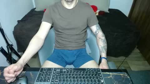 Snapshot of bossking019 chatting on February 23, 11:36 pm bossking019 online show from February 23, 11:36 pm