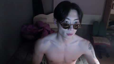 boxman556990 online show from March 6, 8:05 pm