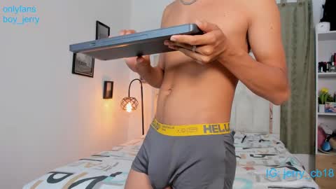 boy_jerry online show from September 29, 4:22 am