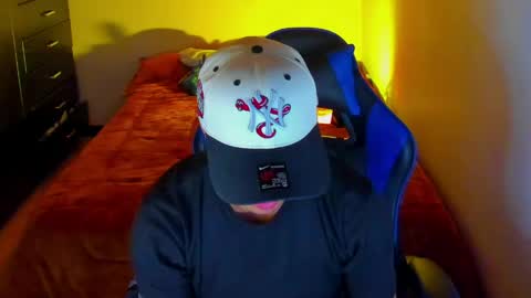 boy_nauthy online show from April 30, 12:04 am