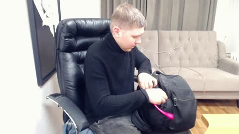 Snapshot of boy_sweet7 chatting on January 19, 3:29 am John online show from January 19, 3:29 am
