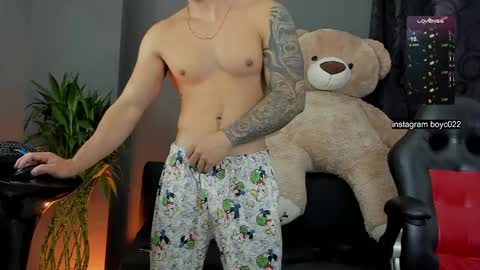 boyc02_ online show from February 19, 12:00 pm