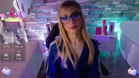 Snapshot of boyfox_tay chatting on September 13, 4:04 am boyfox_tay online show from September 13, 4:04 am