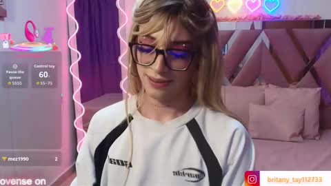 Snapshot of boyfox_tay chatting on September 19, 4:16 am boyfox_tay online show from September 19, 4:16 am