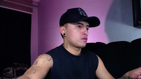 miguel  online show from October 8, 4:18 am