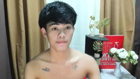 HI IM JAMES DONT FORGET GIVE ME THUMBS UP AND JOIN TO MY FANCLUB online show from October 9, 12:43 pm