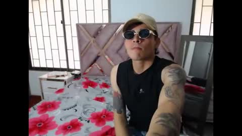 boypp117 online show from April 27, 9:01 pm