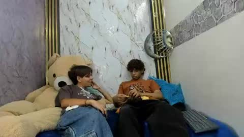 boys_curlys online show from August 1, 1:18 am