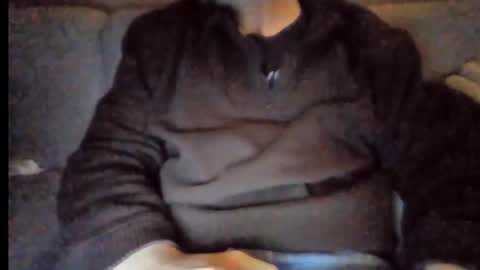 Snapshot of boytoy2002 chatting on December 8, 3:40 am boytoy2002 online show from December 8, 3:40 am