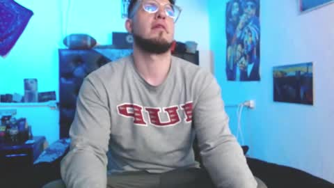 brad hot boy online show from November 12, 1:30 am