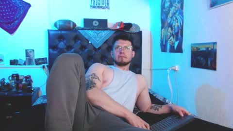 brad hot boy online show from January 25, 6:35 pm
