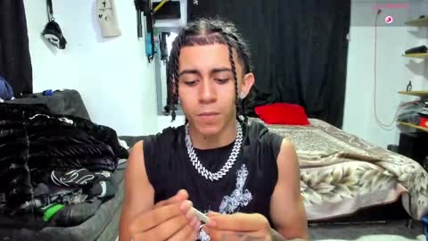 Bradley Strong online show from April 18, 6:48 am