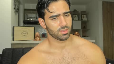 Snapshot of bradleymartin7 chatting on February 22, 1:00 am bradleymartin7 online show from February 22, 1:00 am