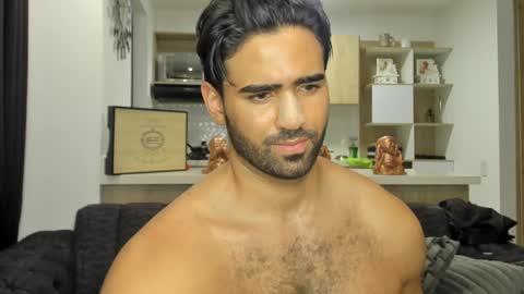 Snapshot of bradleymartin7 chatting on February 6, 3:27 am bradleymartin7 online show from February 6, 3:27 am
