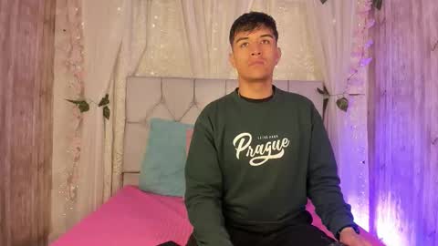 BradLovEmma  online show from November 3, 4:41 pm