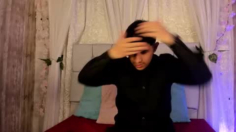 BradLovEmma  online show from November 5, 11:23 am