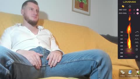 Snapshot of bradryder__ chatting on December 16, 7:43 pm Call me Alex online show from December 16, 7:43 pm