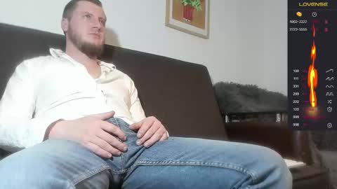 Snapshot of bradryder__ chatting on February 11, 11:33 pm Call me Alex online show from February 11, 11:33 pm