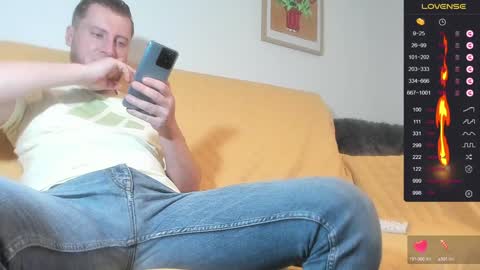 Snapshot of bradryder__ chatting on December 5, 12:06 pm Call me Alex online show from December 5, 12:06 pm