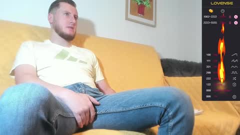Snapshot of bradryder__ chatting on December 5, 9:00 am Call me Alex online show from December 5, 9:00 am