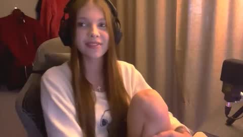 Snapshot of brandamatteson chatting on October 20, 1:49 pm Alice online show from October 20, 1:49 pm