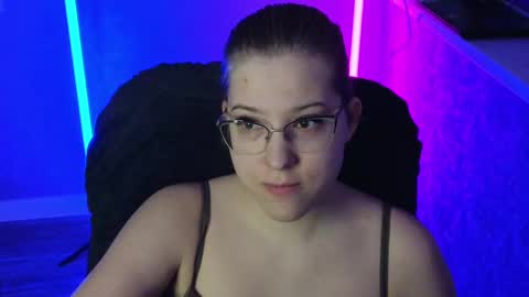 Snapshot of brandy__stars chatting on February 22, 1:11 am Belle online show from February 22, 1:11 am