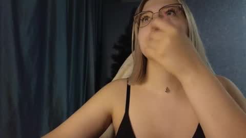 Belle  online show from November 23, 1:31 pm