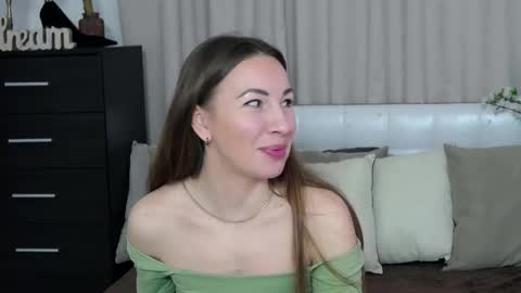 Brandy Gem online show from March 18, 8:09 am