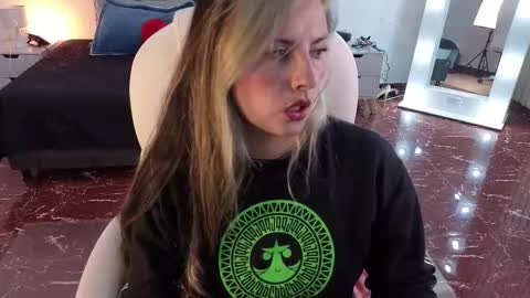 BRANDY  online show from January 16, 3:59 am